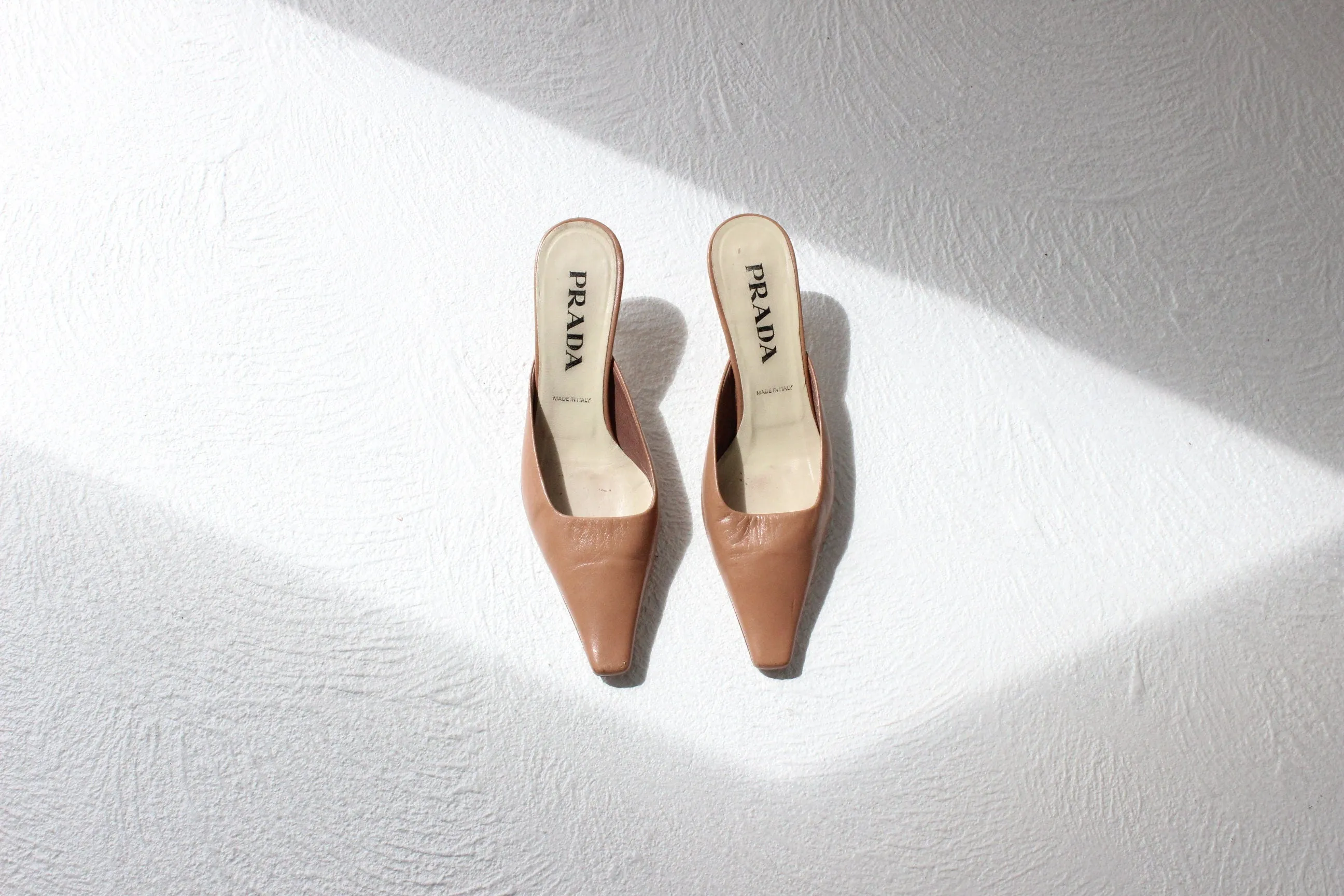 90s PRADA Leather Dusty Rose Pointed Toe Kitten Heel Mules ~ Euro 37