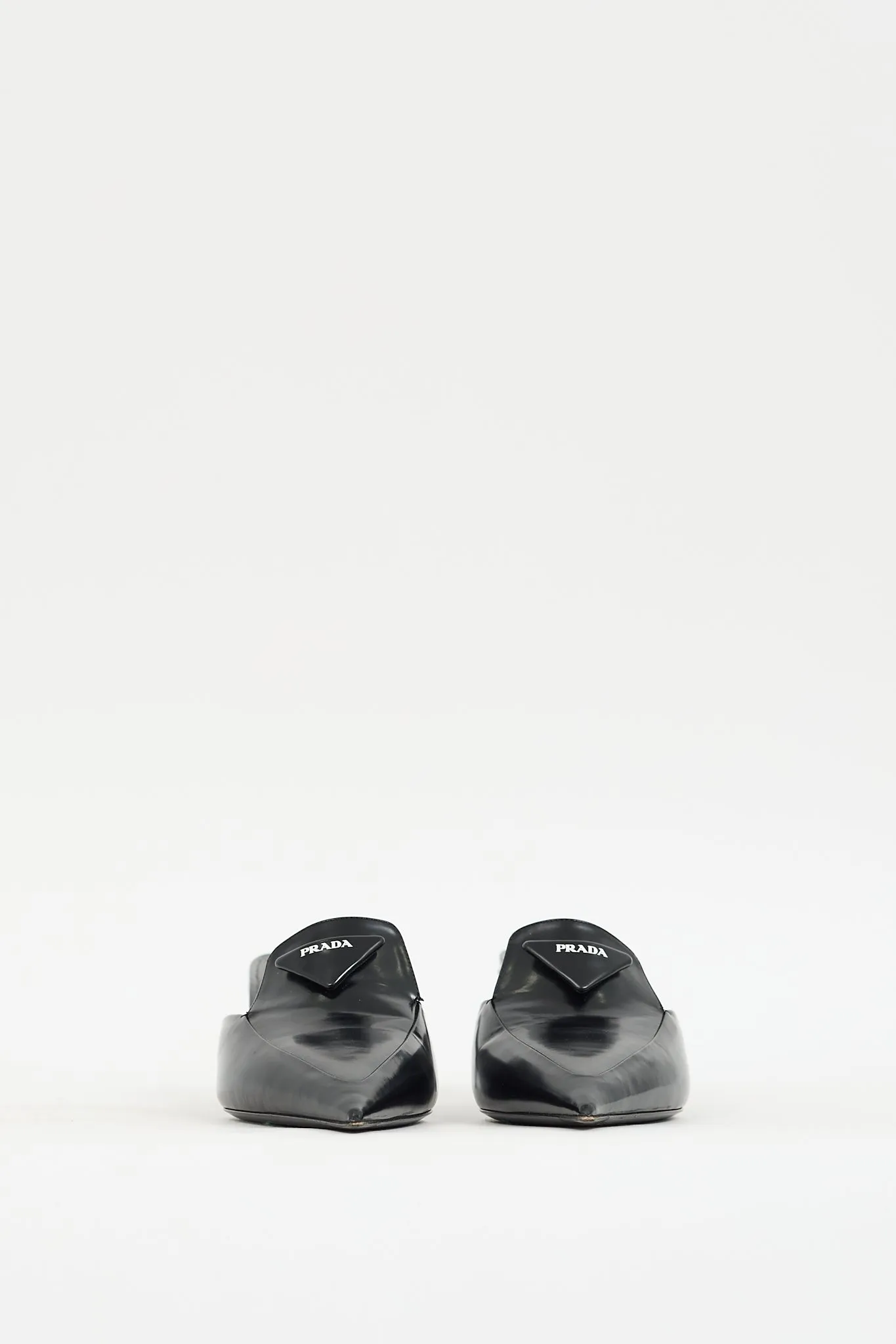 Black Leather Pointed Toe Logo Mule