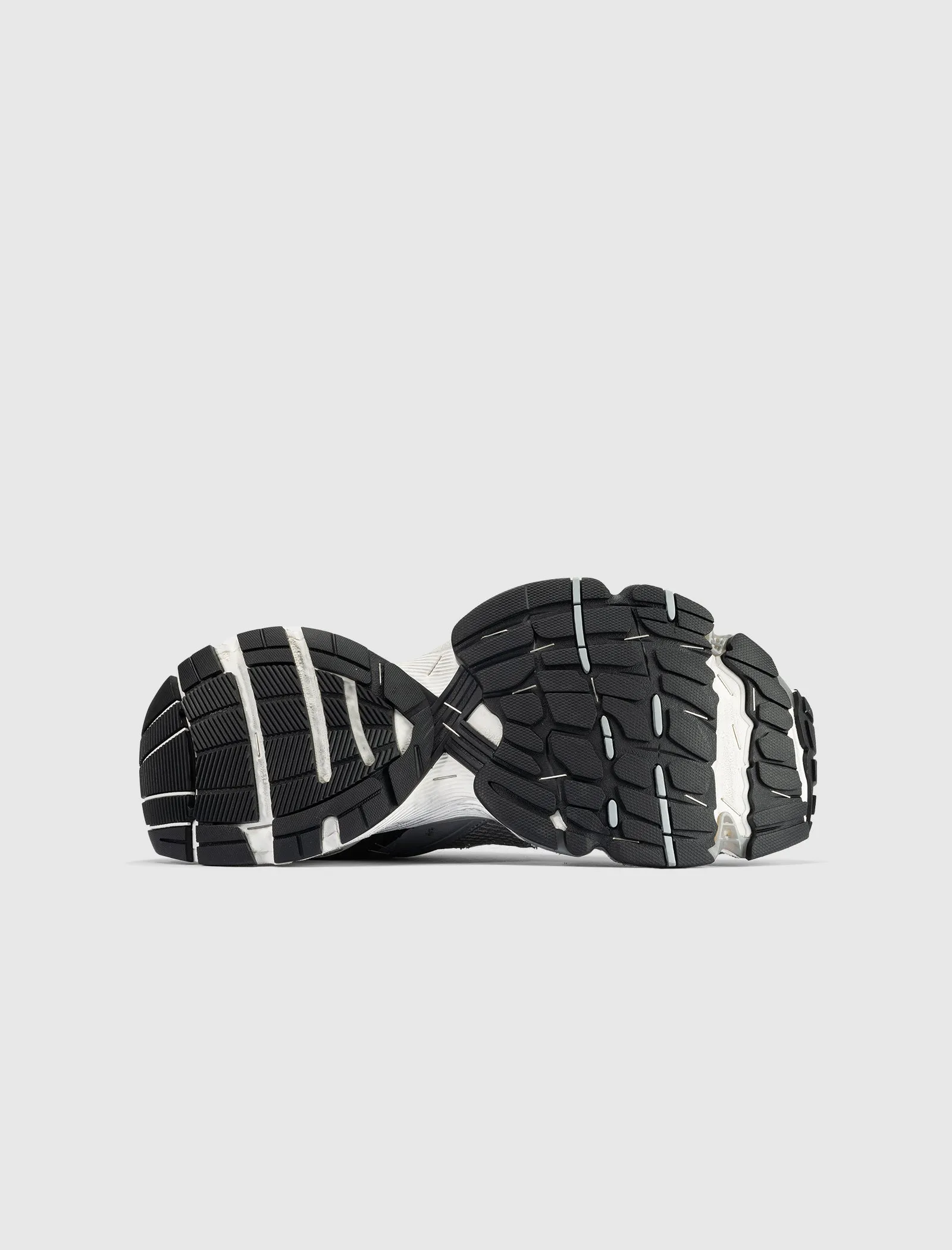 STAPLER RUNNER "GRAY/ SILVER/ BLACK"
